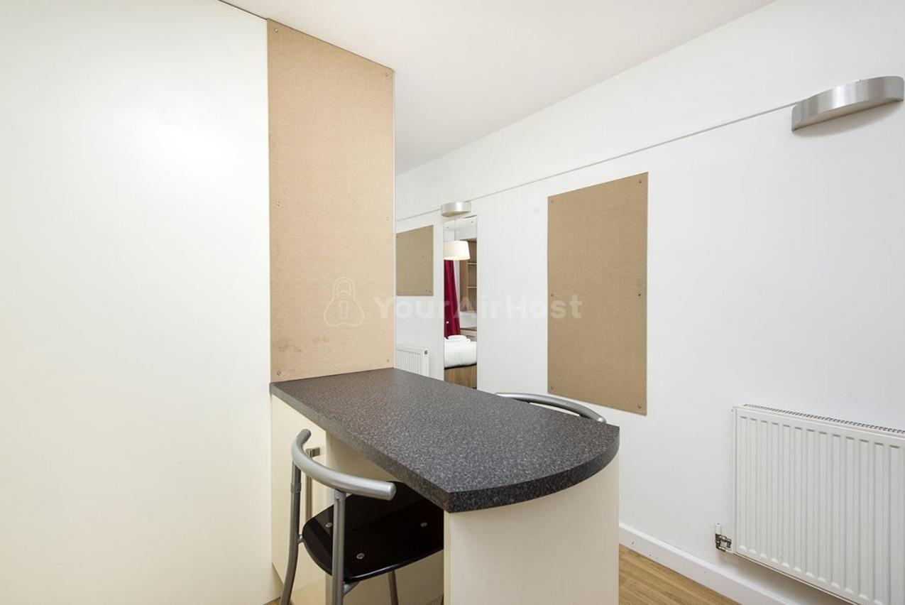 Spacious At Axo Camden In * Londra