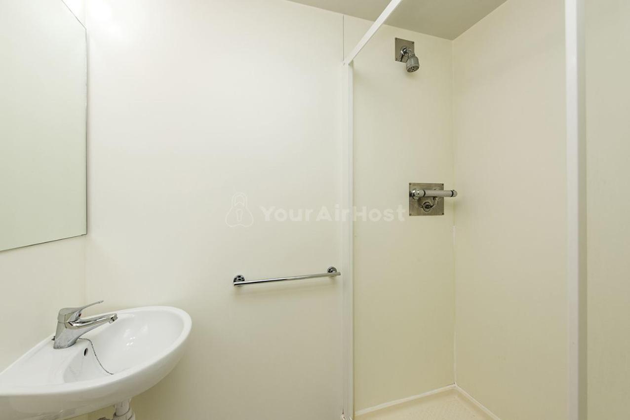 Appartamento Spacious At Axo Camden In *